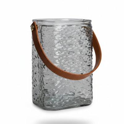 jarron de vidrio con un asa